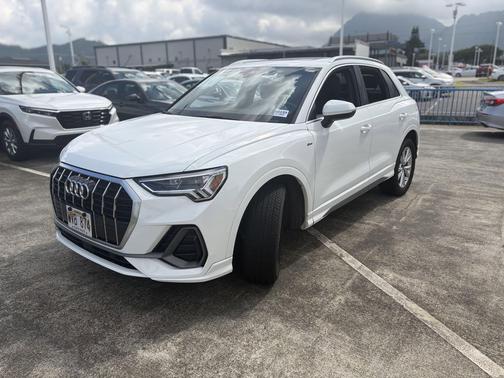 2023 Audi Q3 Premium 45 TFSI S line quattro Tiptronic