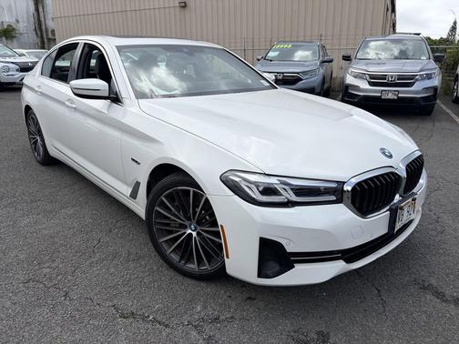 Alpine White 2023 BMW 530e Base