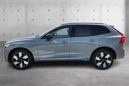 2025 Volvo XC60 Plug-In Hybrid T8 Plus