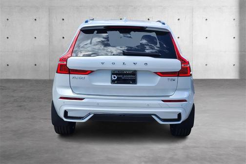 2025 Volvo XC60 Plug-In Hybrid T8 Ultra