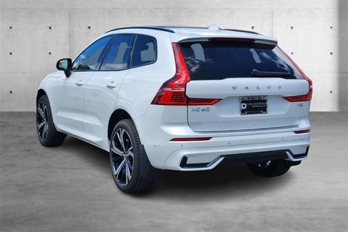 2025 Volvo XC60 Plug-In Hybrid T8 Ultra