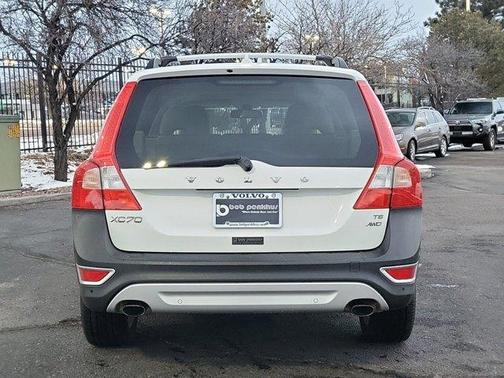 Photo 4 of 31 of 2010 Volvo XC70 T6