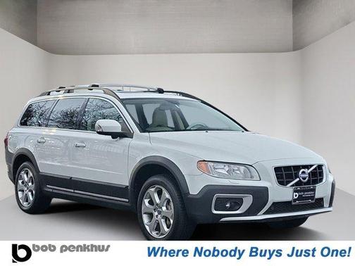Photo 1 of 31 of 2010 Volvo XC70 T6