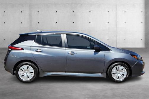 2024 Nissan Leaf S