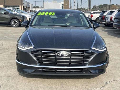 Gray 2023 Hyundai SONATA SE