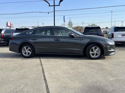 Gray 2023 Hyundai SONATA SE