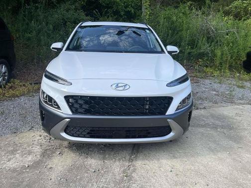 White 2022 Hyundai KONA Limited