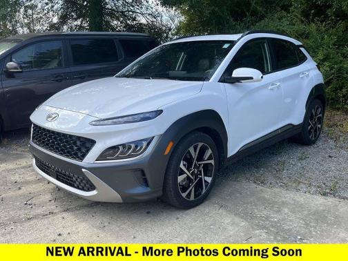 White 2022 Hyundai KONA Limited
