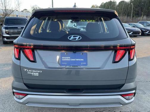 2025 Hyundai TUCSON SE