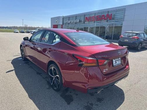 2025 Nissan Altima SR
