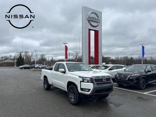 2025 Nissan Frontier SV