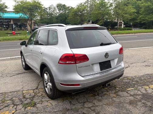 2013 Volkswagen Touareg VR6 Lux