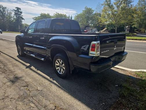 2007 Mitsubishi Raider LS