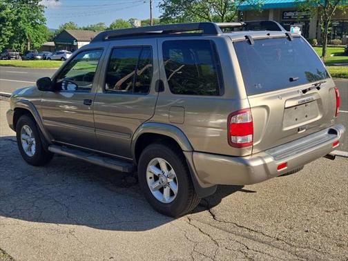 2003 Nissan Pathfinder SE