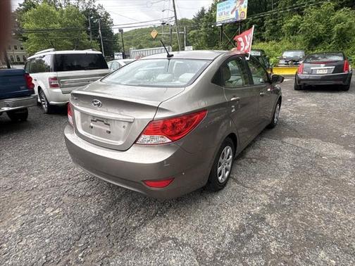 2014 Hyundai Accent SE
