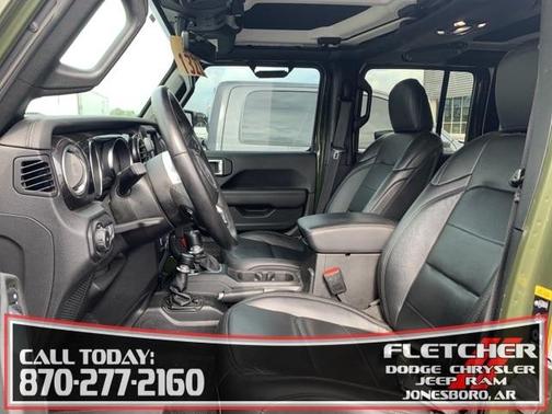 Photo 3 of 11 of 2021 Jeep Wrangler Unlimited Sahara Altitude