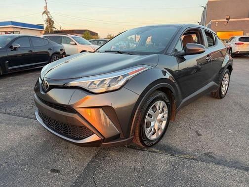 2021 Toyota C-HR LE 4dr Crossover