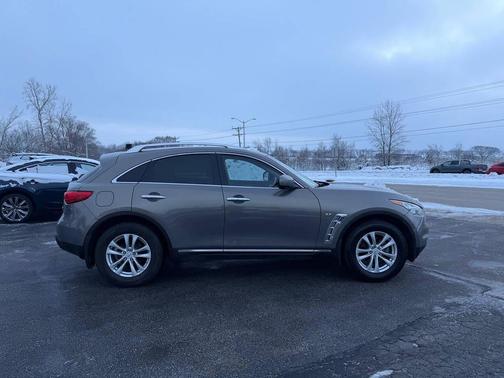 2015 INFINITI QX70 Base