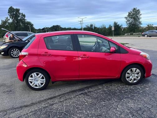 2014 Toyota Yaris LE