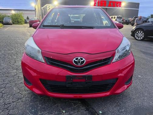 2014 Toyota Yaris LE