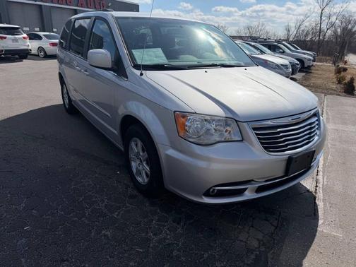 2011 Chrysler Town & Country Touring
