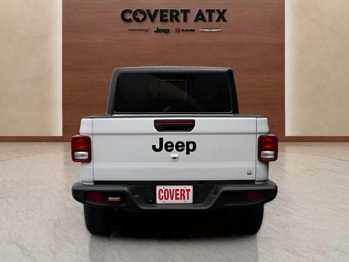 Bright White Clearcoat 2026 Jeep Gladiator 85th Anniversary Edition