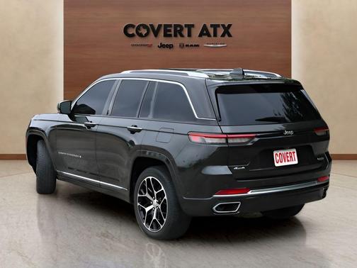 Rocky Mountain Pearlcoat 2023 Jeep Grand Cherokee Summit