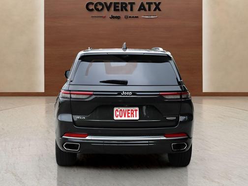 Rocky Mountain Pearlcoat 2023 Jeep Grand Cherokee Summit