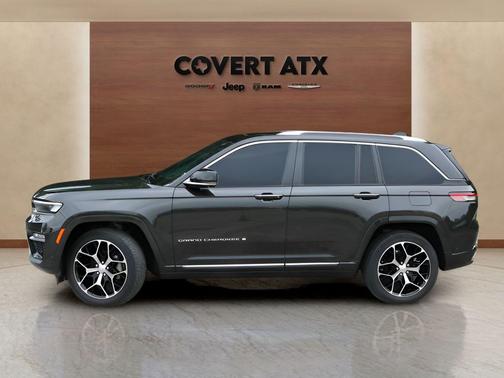 Rocky Mountain Pearlcoat 2023 Jeep Grand Cherokee Summit