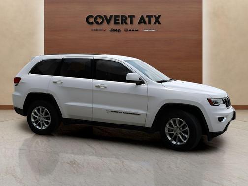 Bright White Clearcoat 2022 Jeep Grand Cherokee WK Laredo