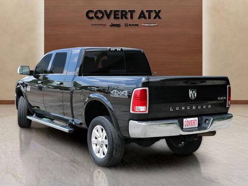 Brilliant Black Crystal Pearlcoat 2018 RAM 2500 Longhorn