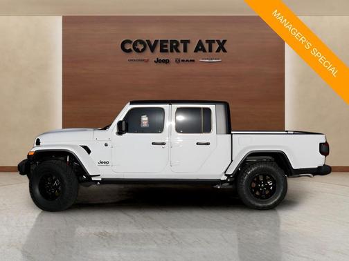 Bright White Clearcoat 2025 Jeep Gladiator Sport