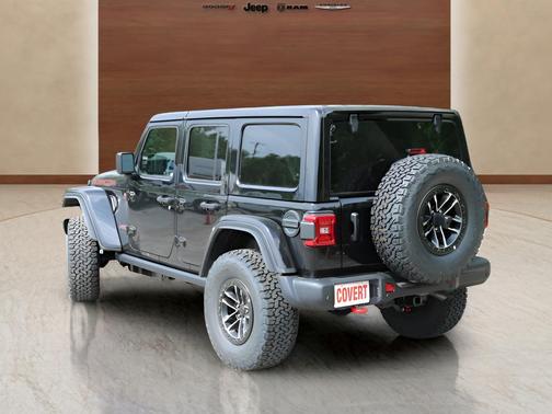 Black Clearcoat 2026 Jeep Wrangler Rubicon