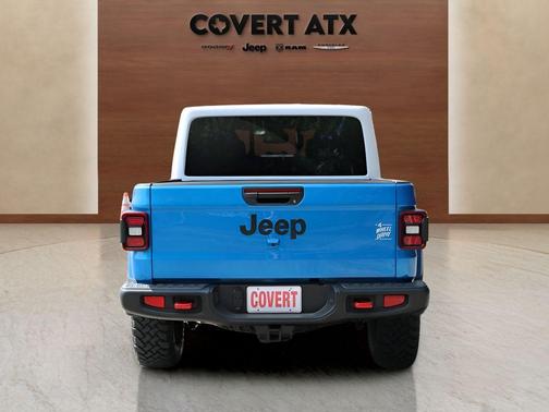 Hydro Blue Pearlcoat 2026 Jeep Gladiator Rubicon