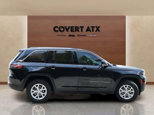Diamond Black 2023 Jeep Grand Cherokee Limited
