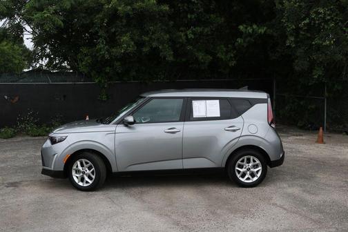 Steel Gray 2025 Kia Soul LX