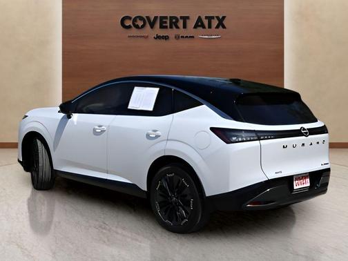 White / Black 2026 Nissan Murano Platinum