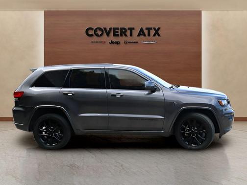 Crystal Metallic 2021 Jeep Grand Cherokee Laredo X