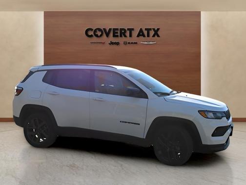 Bright White Clearcoat 2026 Jeep Compass Latitude