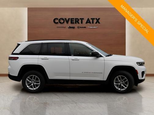 Bright White Clearcoat 2026 Jeep Grand Cherokee Laredo X