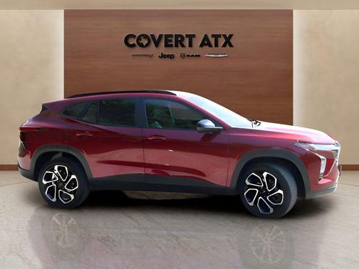 Crimson 2025 Chevrolet Trax 2RS