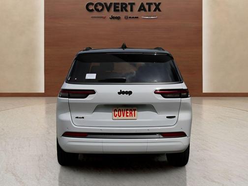 Bright White Clearcoat 2026 Jeep Grand Cherokee L Summit
