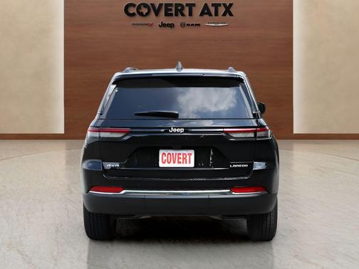Diamond Black 2026 Jeep Grand Cherokee Laredo X