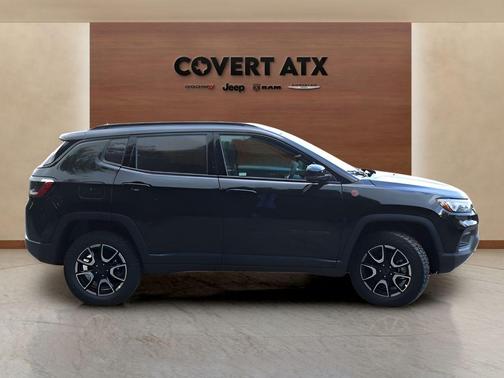 Diamond Black 2026 Jeep Compass Trailhawk