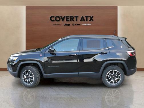 Diamond Black 2026 Jeep Compass Trailhawk