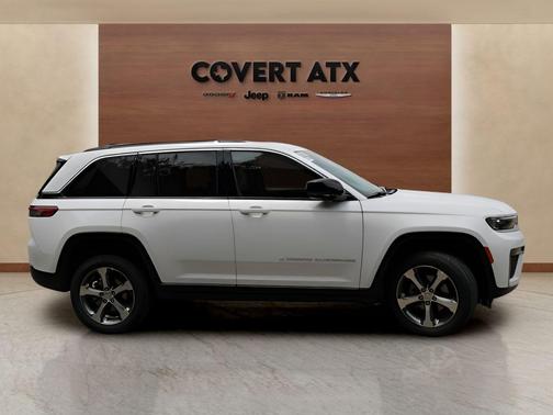 Bright White Clearcoat 2026 Jeep Grand Cherokee Limited