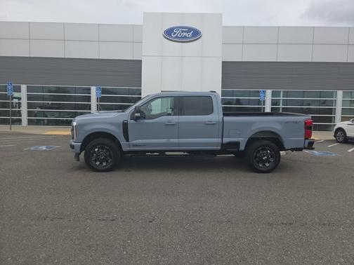GLACIER GRAY 2024 Ford F-250 LARIAT