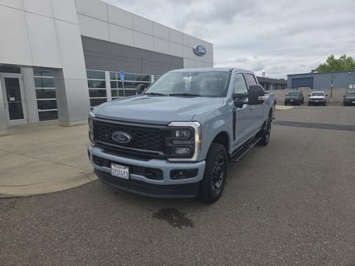 GLACIER GRAY 2024 Ford F-250 LARIAT