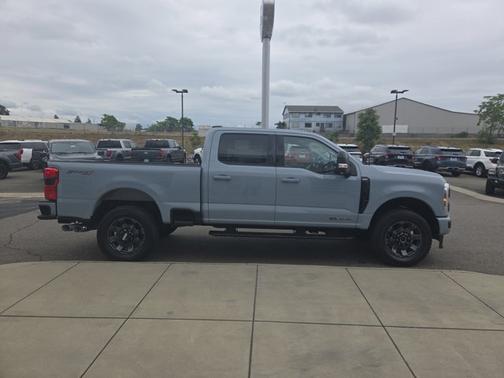GLACIER GRAY 2024 Ford F-250 LARIAT