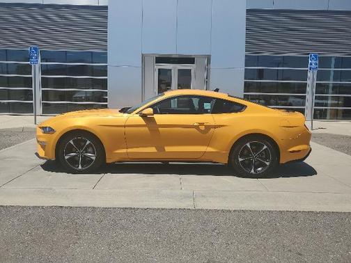 2022 Ford Mustang ECOBOOST